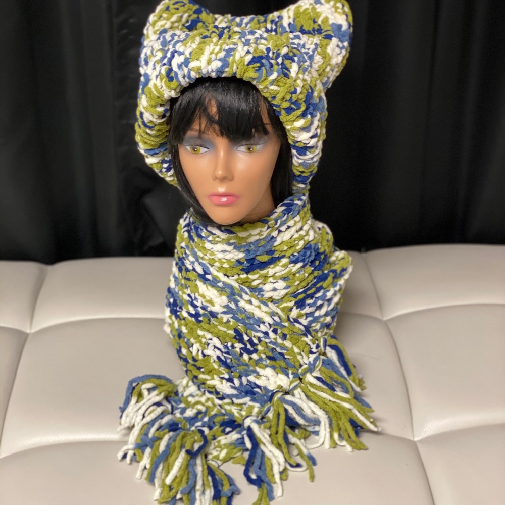 Brand new handmade Ocean blend scarf set